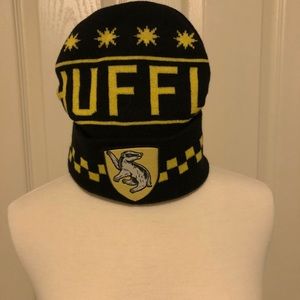 Hufflepuff print house beanie